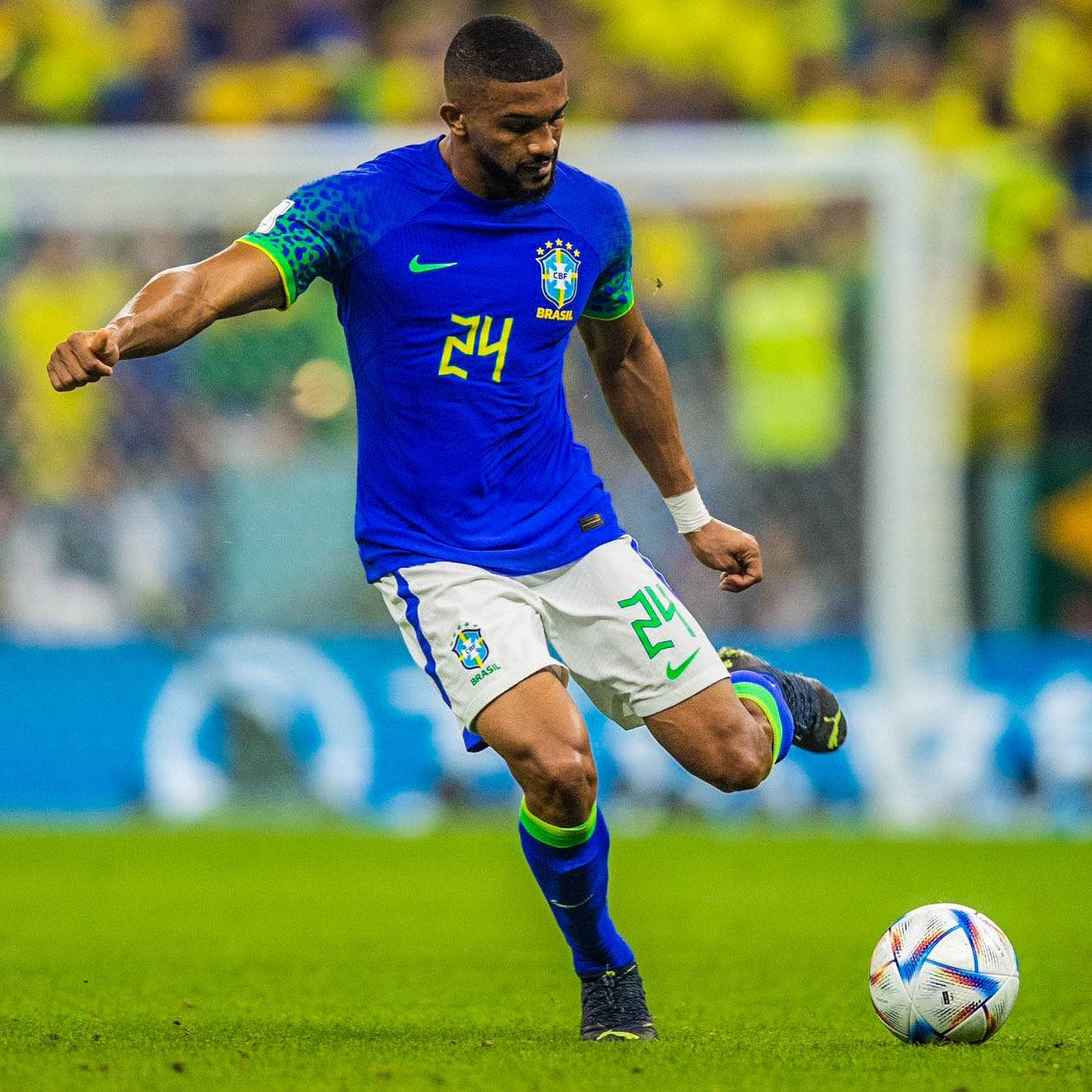 尤文险胜巴西，内马尔关键制胜