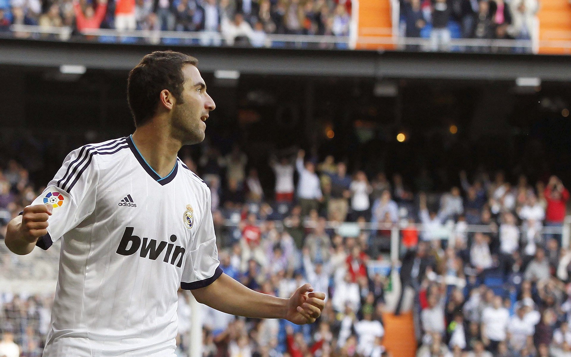 巴西对阵利物浦，卡塞米罗的冠军级表现，如何定义现代足球的隐形脊柱