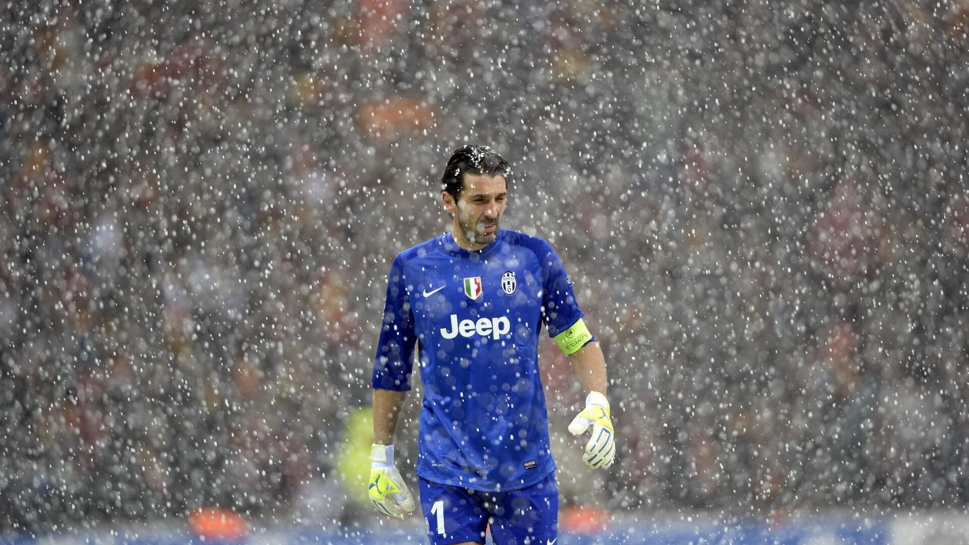 瑞士军刀出鞘，奥斯梅恩高能输出，当团队纪律碾过巨星云集