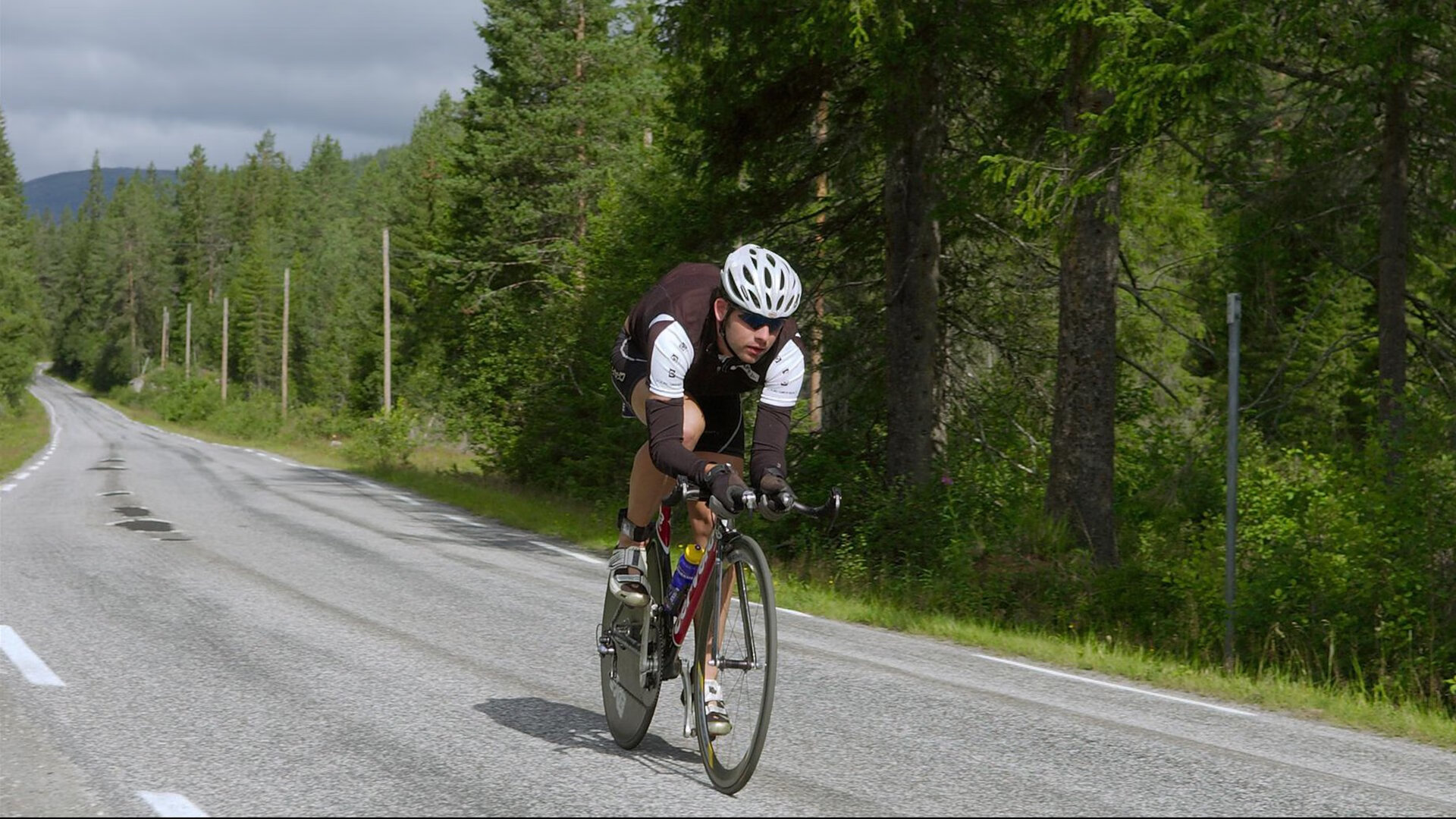 开云平台-阿拉巴的阿尔及利亚，当足球成为流散者的乡愁地图