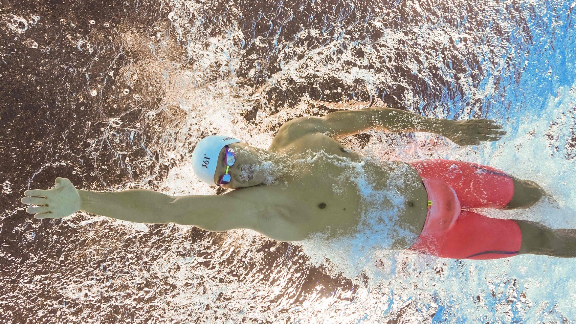 欧冠淘汰赛之夜，门迪关键节点连续得分，改写命运的七分钟